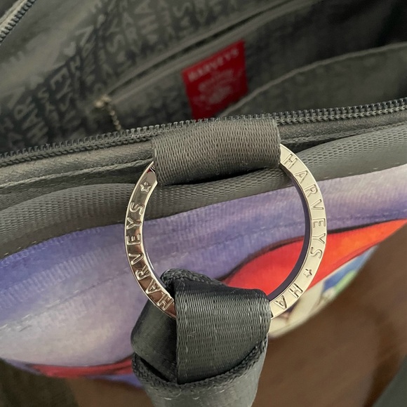 Harvey's Seatbelt Disney Couture Ariel & Ursula Handbag - Picture 4 of 5